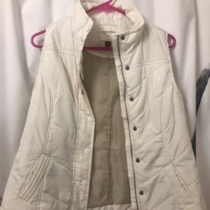 Casual Sonoma Lightweight Vest- White/Cream